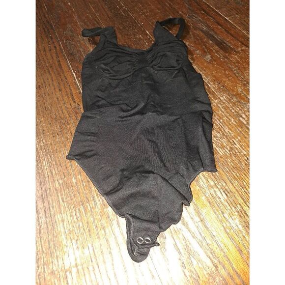 New XS-Small Fabletics Yitty Black Nearly Naked Shaping Thong Bodysuit - Picture 4 of 5